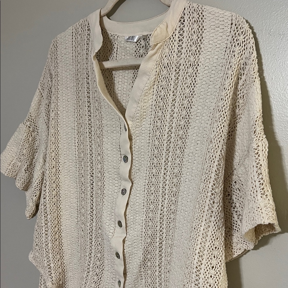 Kaktus Cream Crochet Button-Down Top - Picture 7 of 12